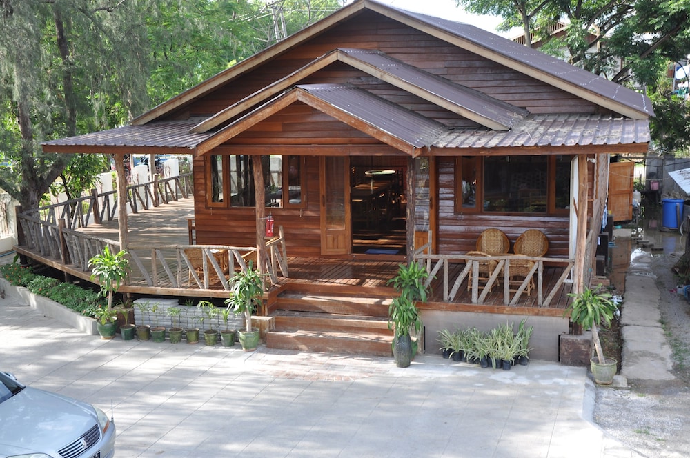 trinity family inn