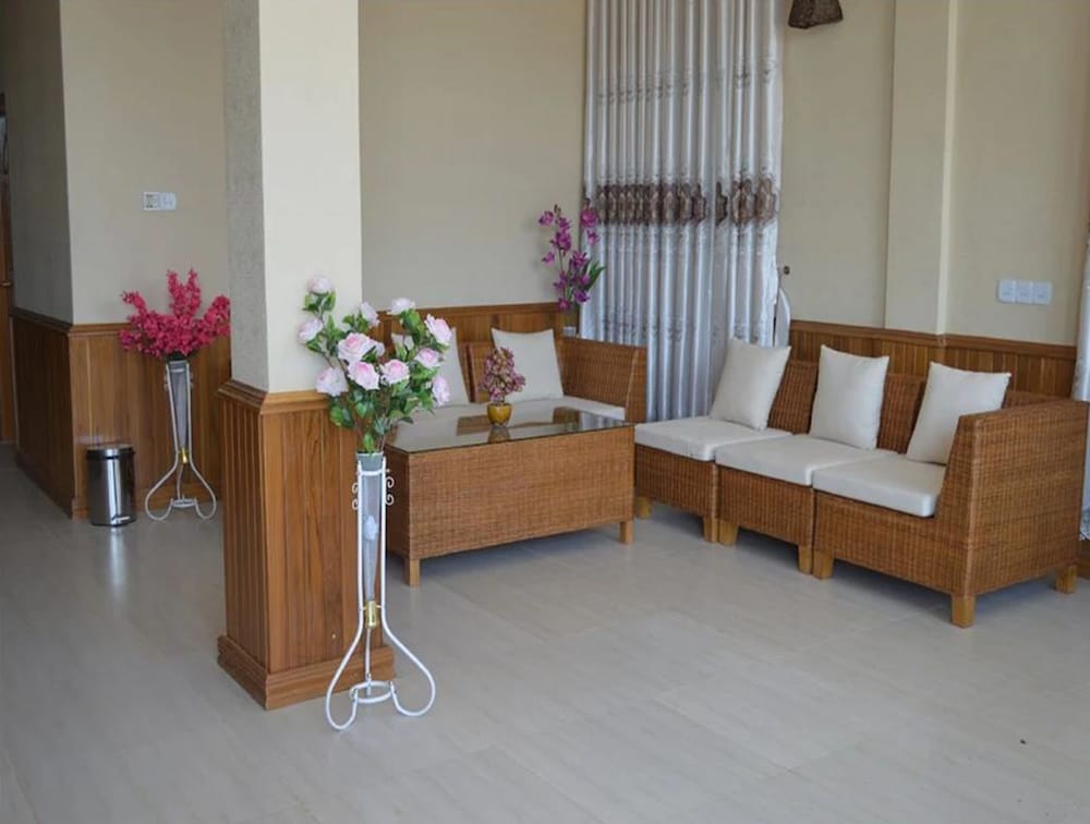 kayah golden hill hotel