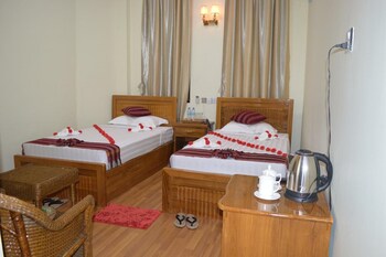 kayah golden hill hotel