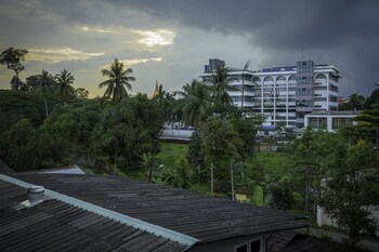 Cloud 10 Boutique Hotel,Yangon Region>>Yangon,2.5 star