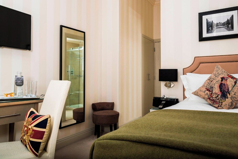 hotel xenia autograph collection