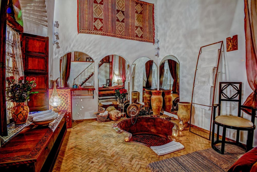 riad almaz