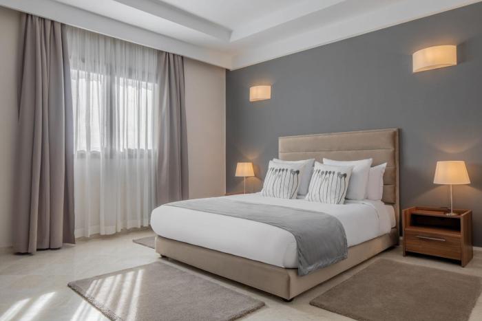 oliva condominium hotel