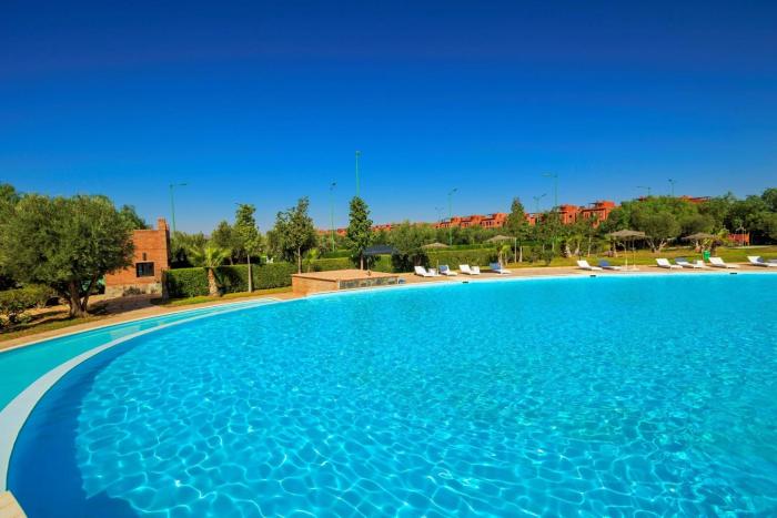 oliva condominium hotel