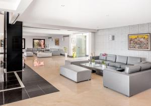 oliva condominium hotel