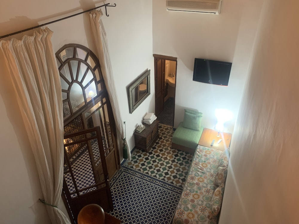 riad dar pierre