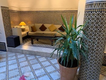riad dar pierre