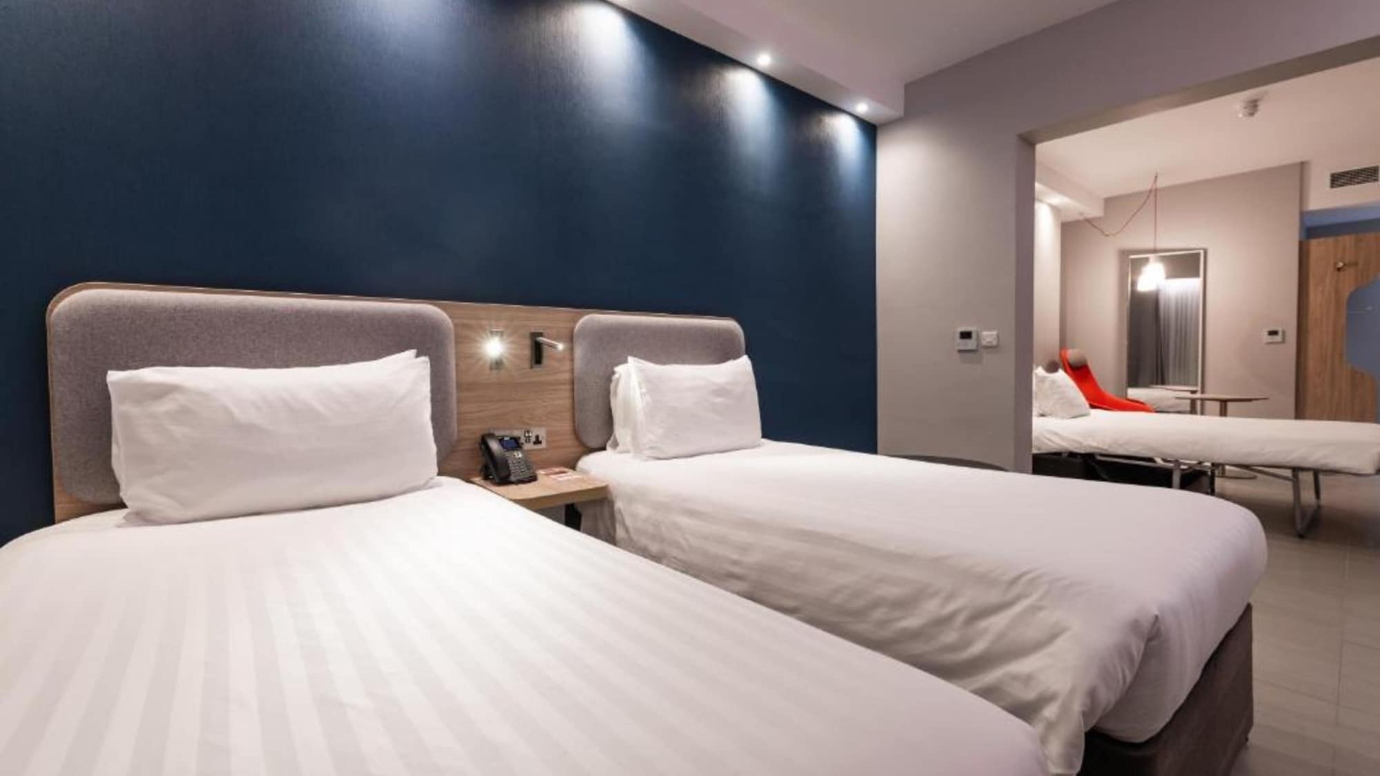 holiday inn express malta an ihg hotel