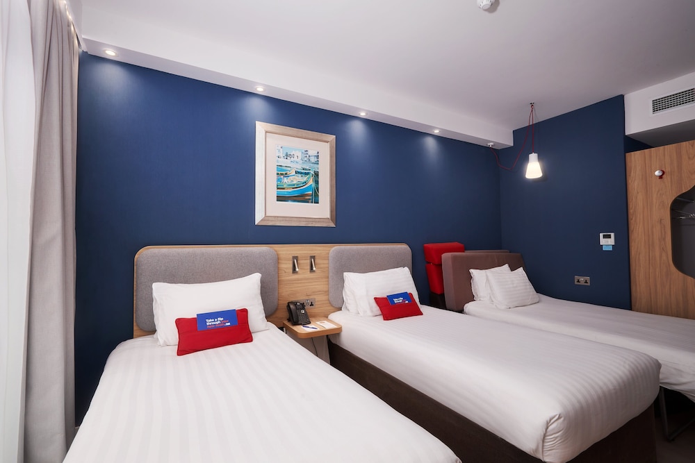 holiday inn express malta an ihg hotel