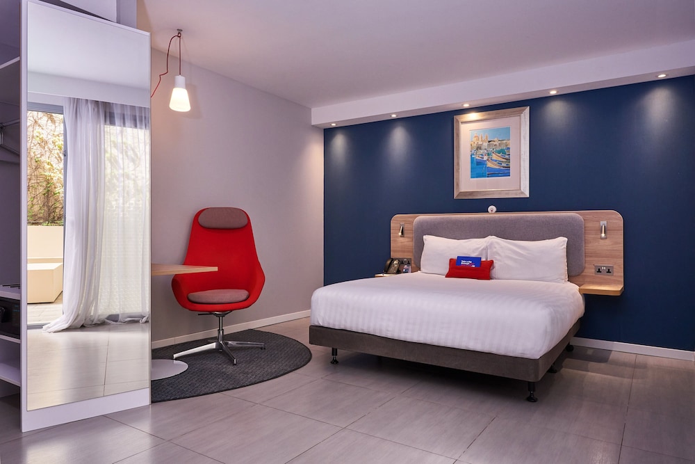 holiday inn express malta an ihg hotel