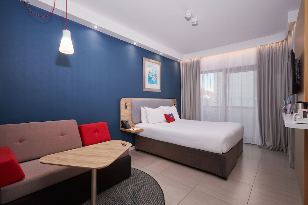 holiday inn express malta an ihg hotel