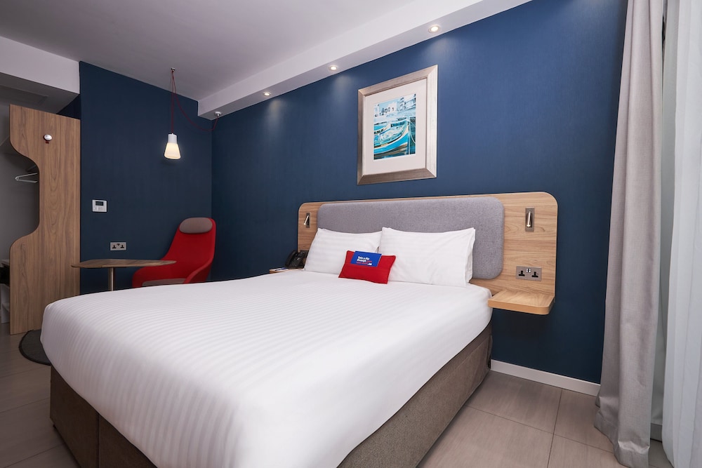 holiday inn express malta an ihg hotel