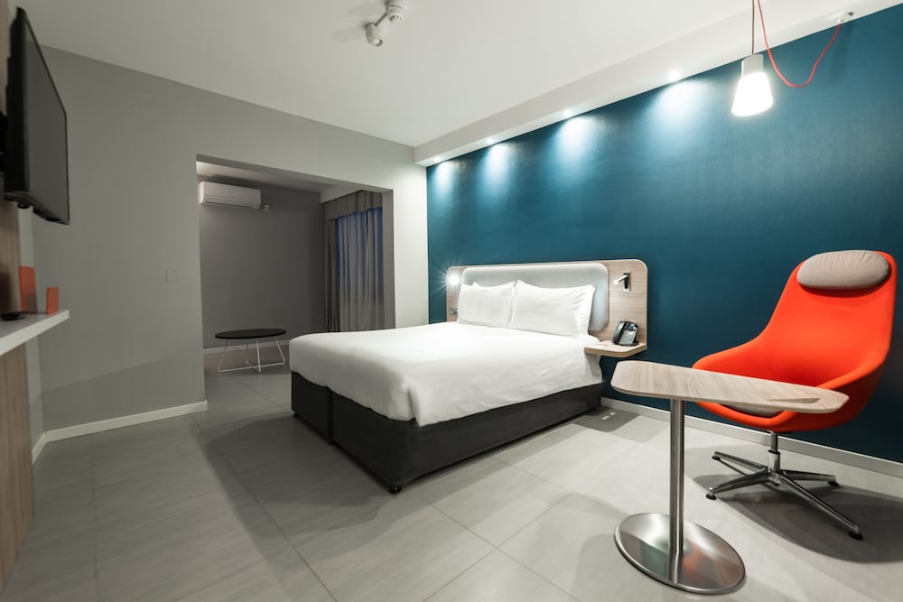 holiday inn express malta an ihg hotel
