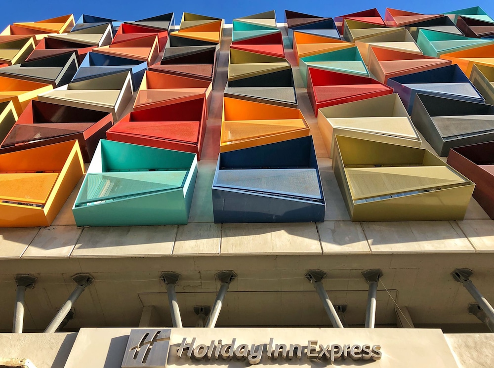 holiday inn express malta an ihg hotel