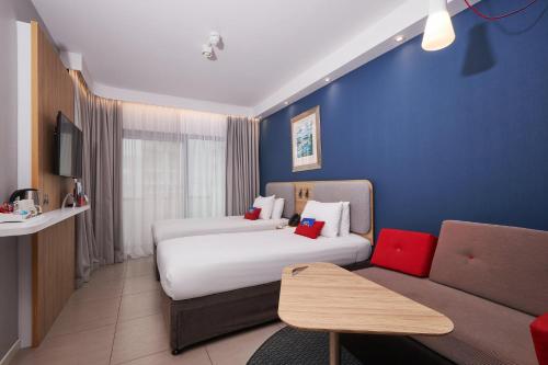 holiday inn express malta an ihg hotel
