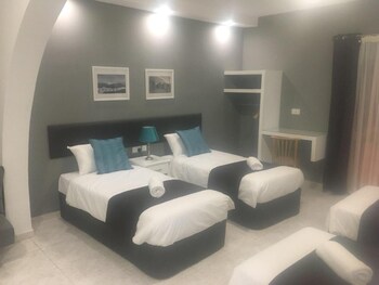 the buccaneers boutique guest house