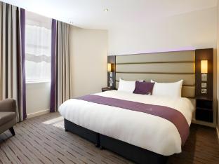 premier inn london chiswick