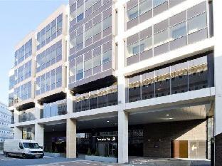 premier inn london chiswick