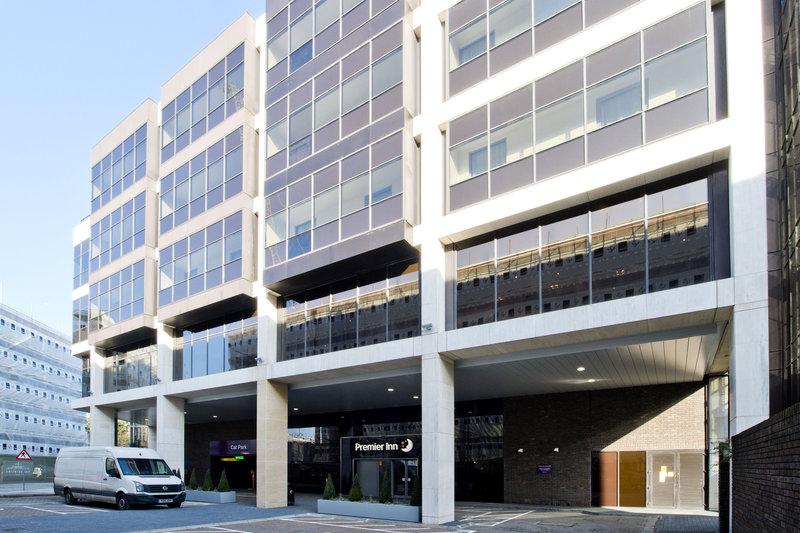 premier inn london chiswick