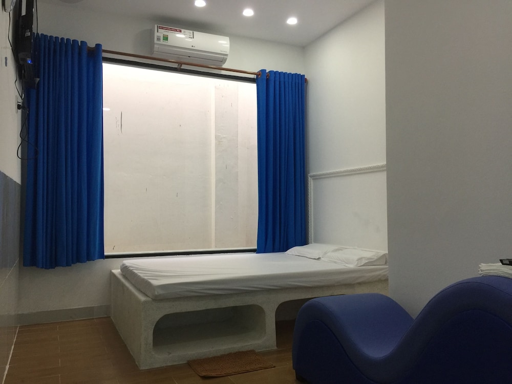 mai tuan chanh mon a hotel