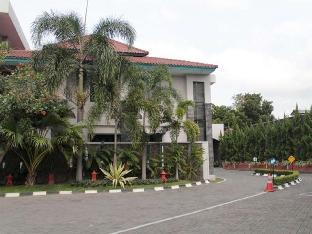 cakra kusuma hotel