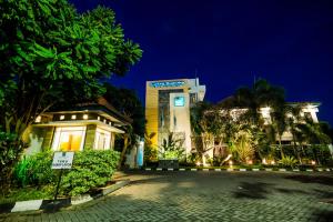 cakra kusuma hotel