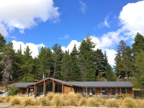 lakes edge lodge