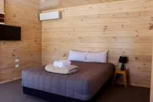 lakes edge lodge