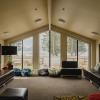 lakes edge lodge