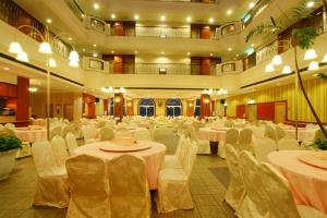 life leisure resort