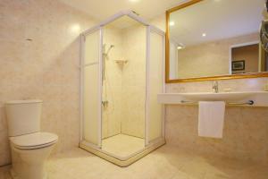 life leisure resort