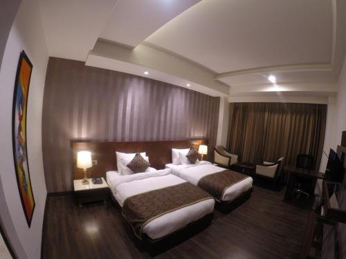 hotel imperia suites
