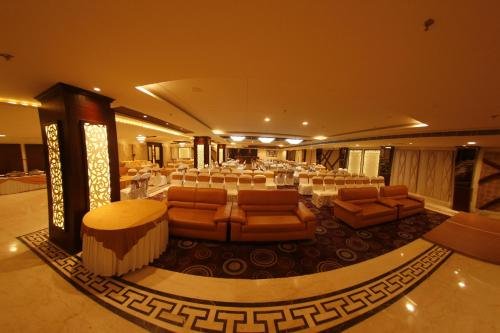 hotel imperia suites