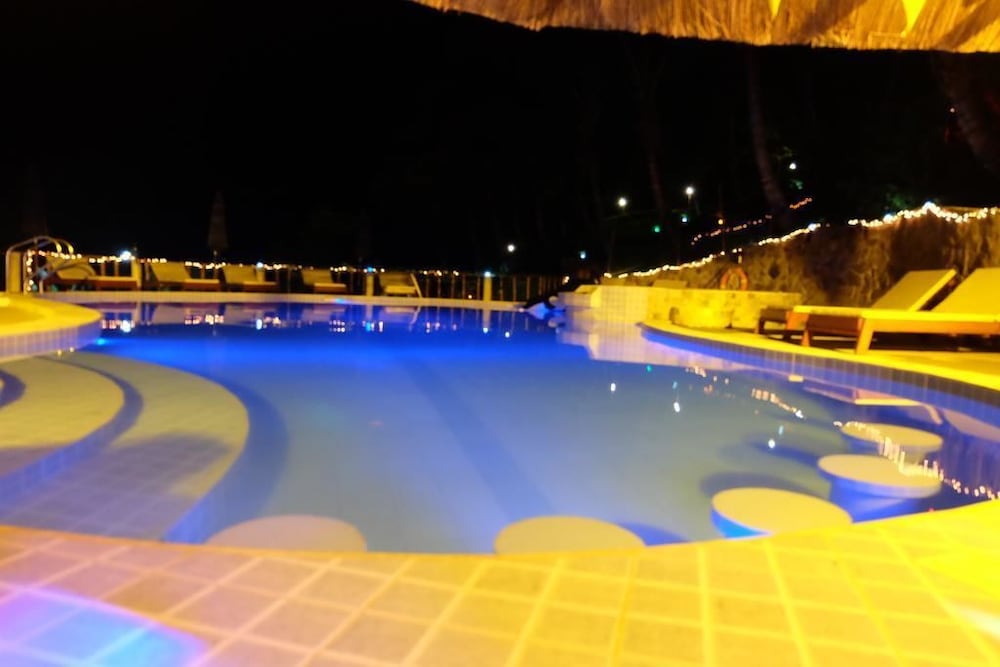 al hamra jungle resort adults only