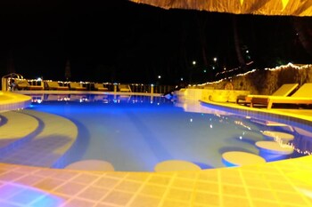 al hamra jungle resort adults only