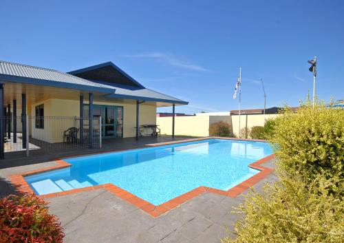 discovery motor lodge