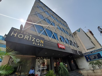 hotel horizon plaza