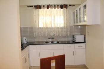 cranes suites hotel