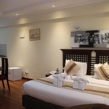 cranes suites hotel