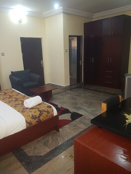 zeina suites abuja