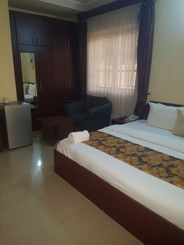 zeina suites abuja