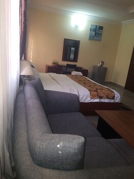 zeina suites abuja