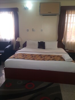 zeina suites abuja