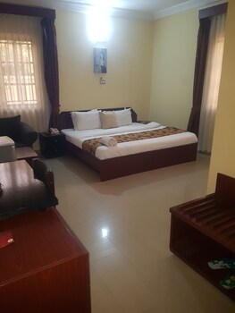 zeina suites abuja