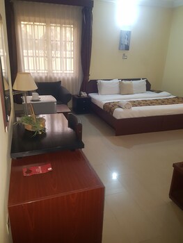 zeina suites abuja