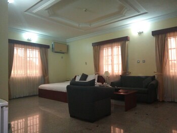 zeina suites abuja