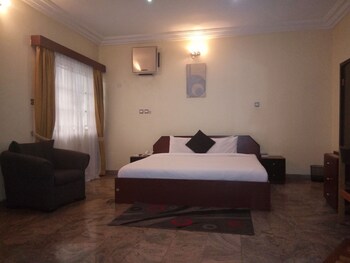 zeina suites abuja