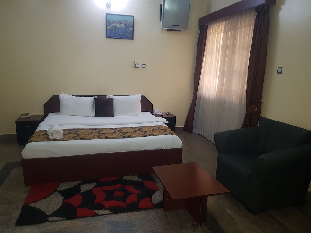 zeina suites abuja