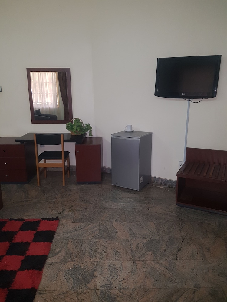 zeina suites abuja