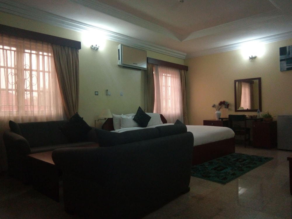 zeina suites abuja